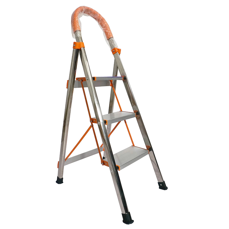 Kích thước và tính di động của thang nhôm ghế được đánh giá cao
